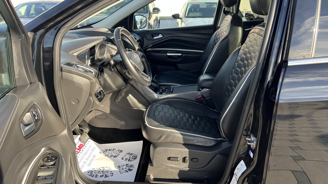 Automobil