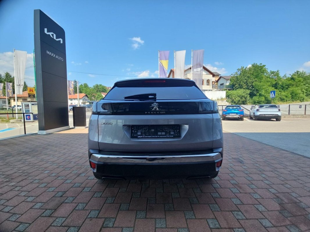 Automobil