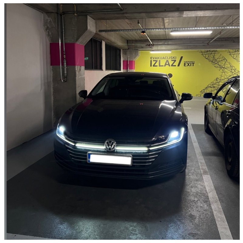 Automobil