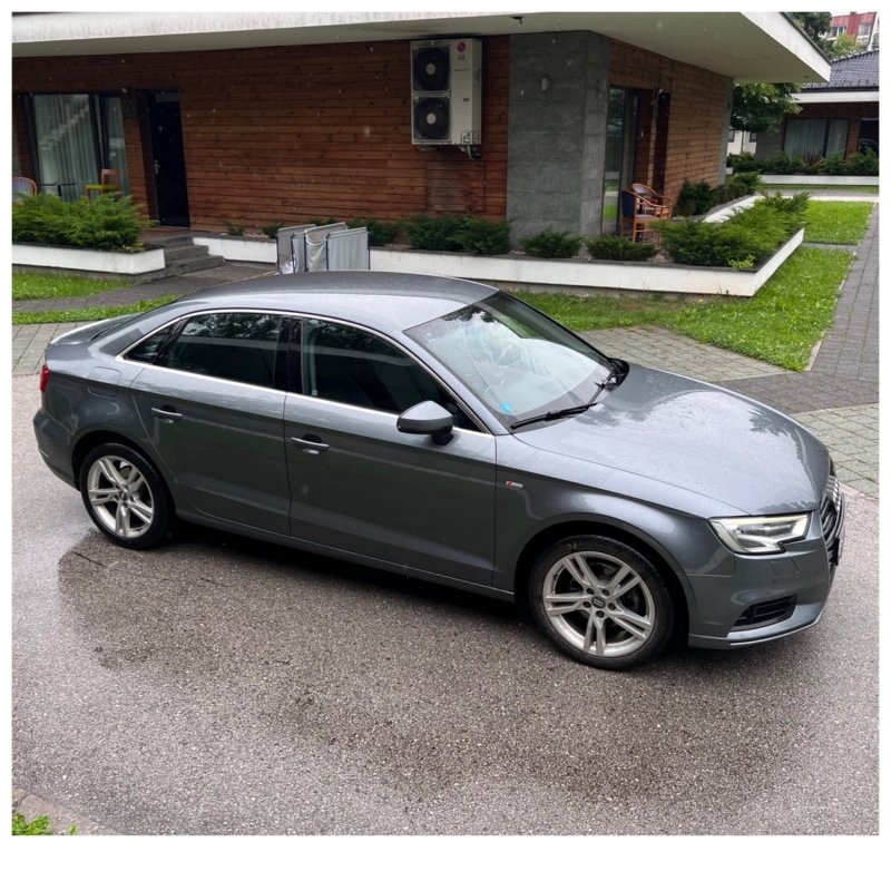 Automobil