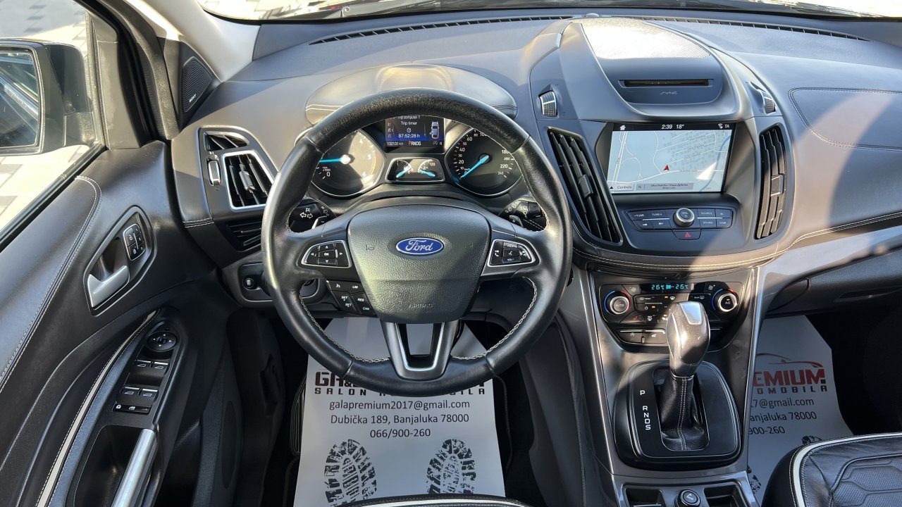 Automobil