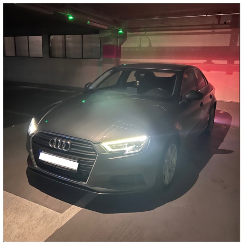 Automobil