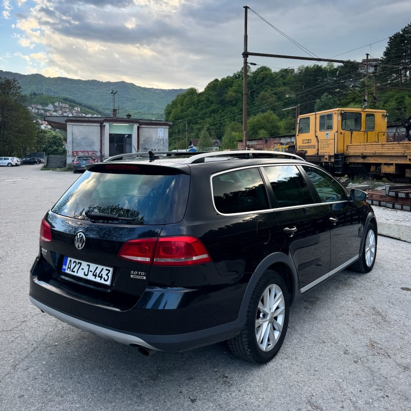 Automobil