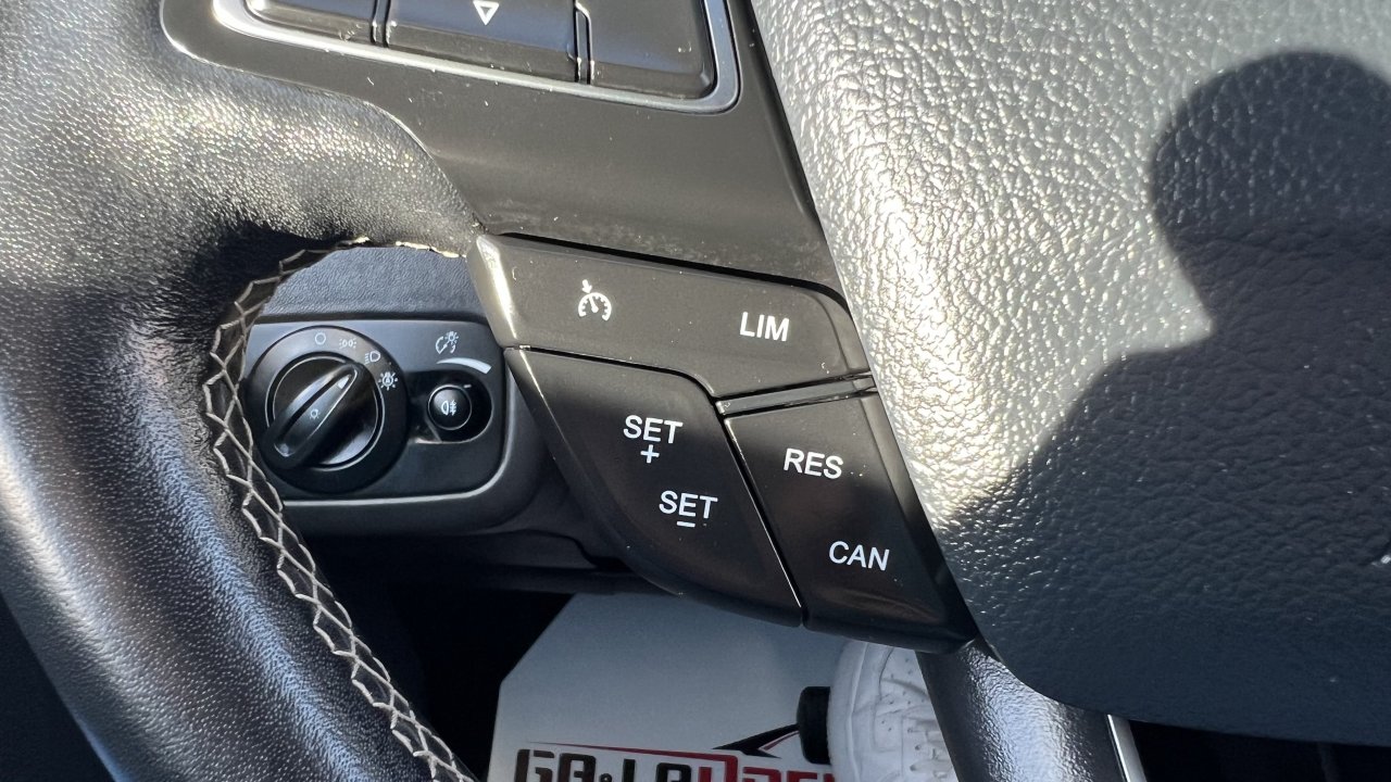Automobil