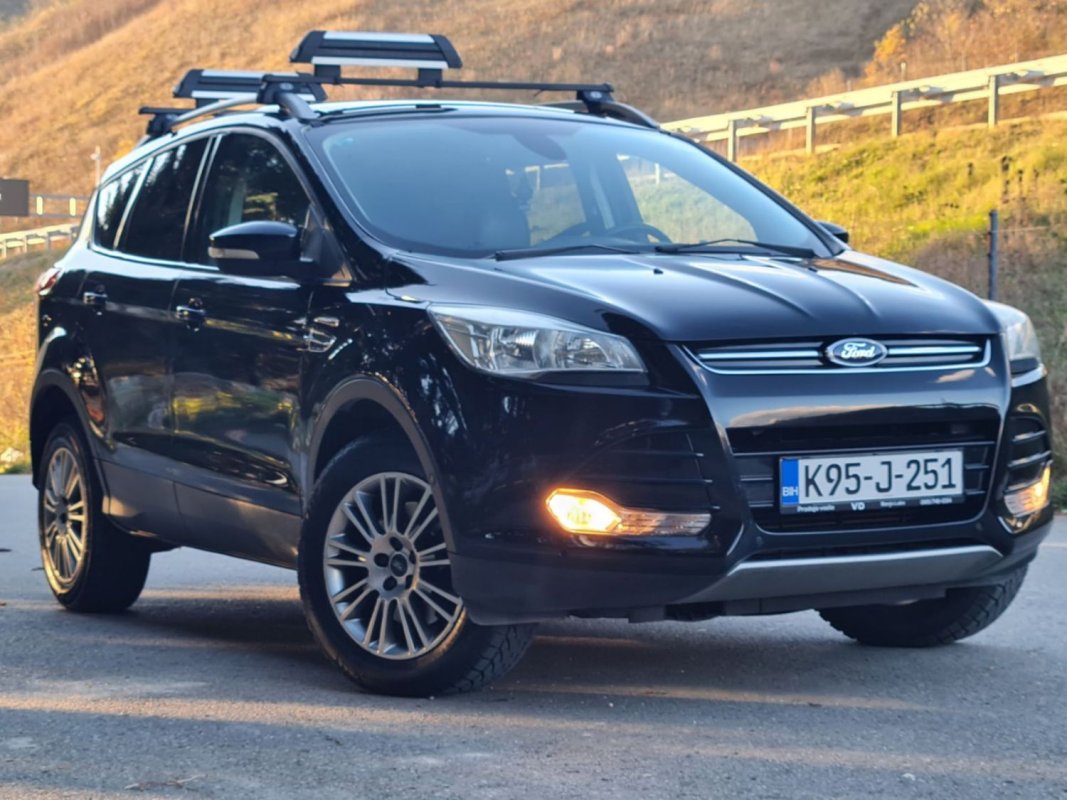 Automobil