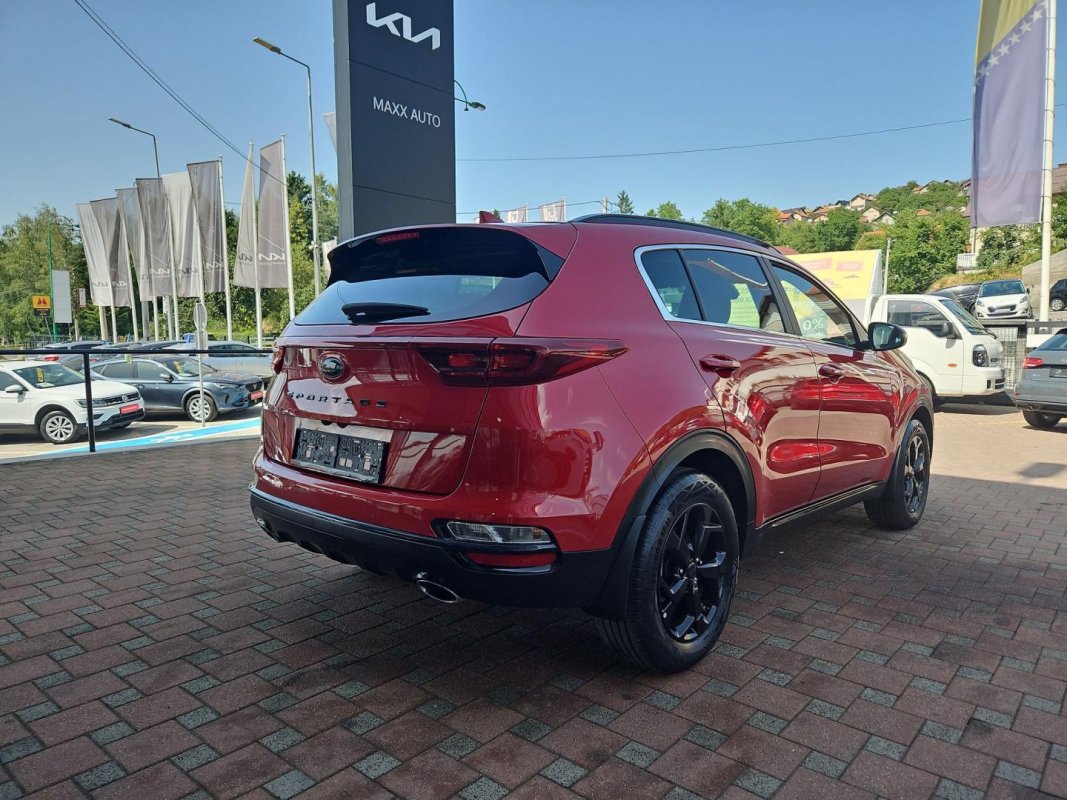 Automobil