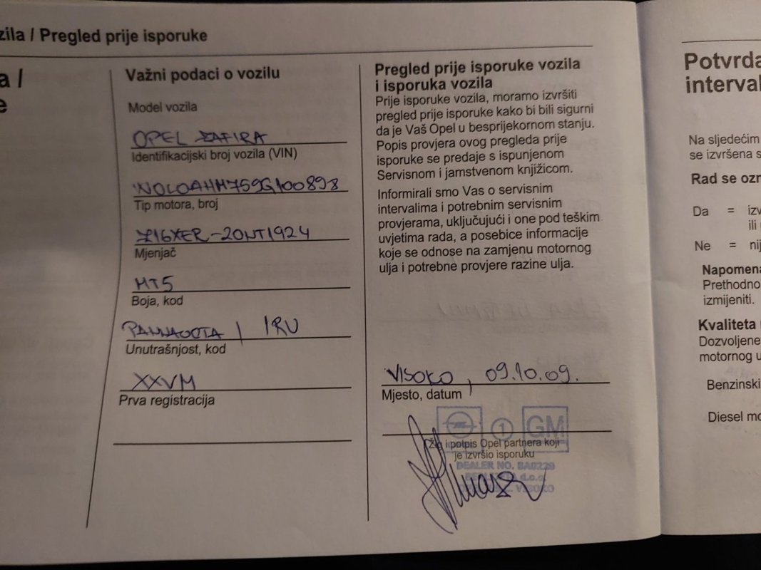 Automobil