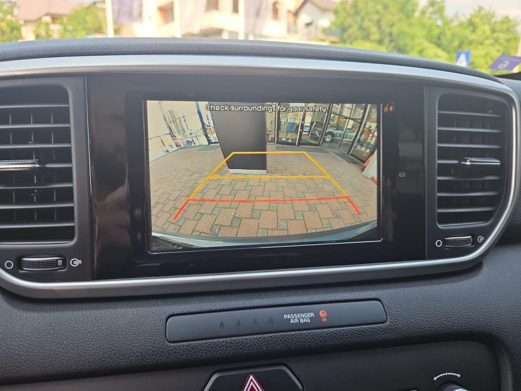 Automobil