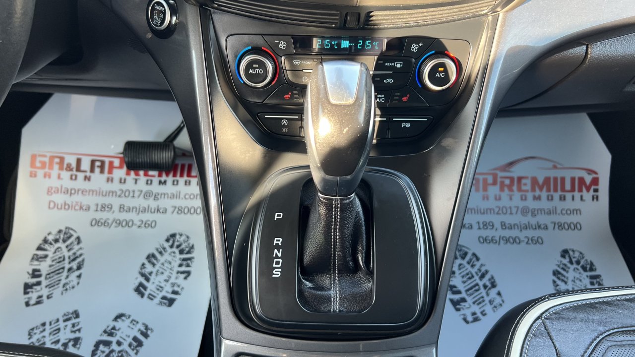 Automobil