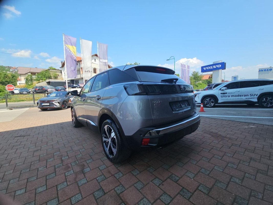 Automobil