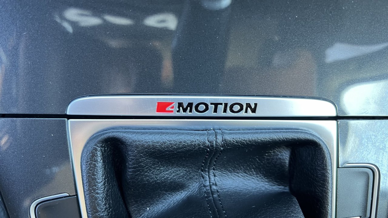 Automobil