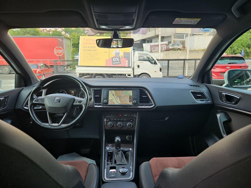 Automobil